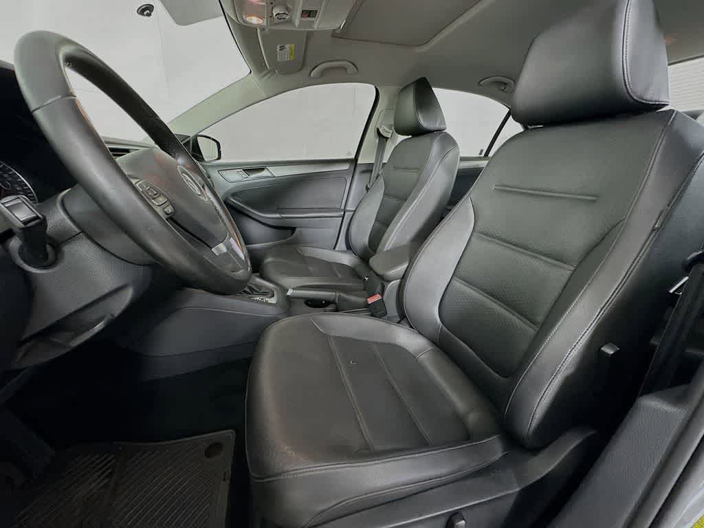 Used 2014 Volkswagen Jetta TDI FWD image 12