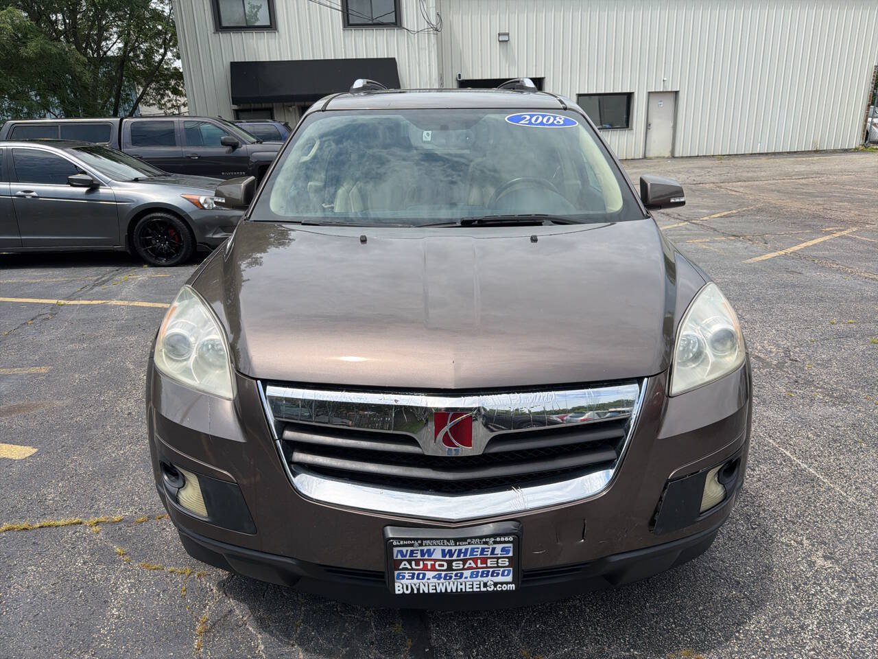 Used 2008 Saturn Outlook XR w/ Premium Trim Package FWD image 2