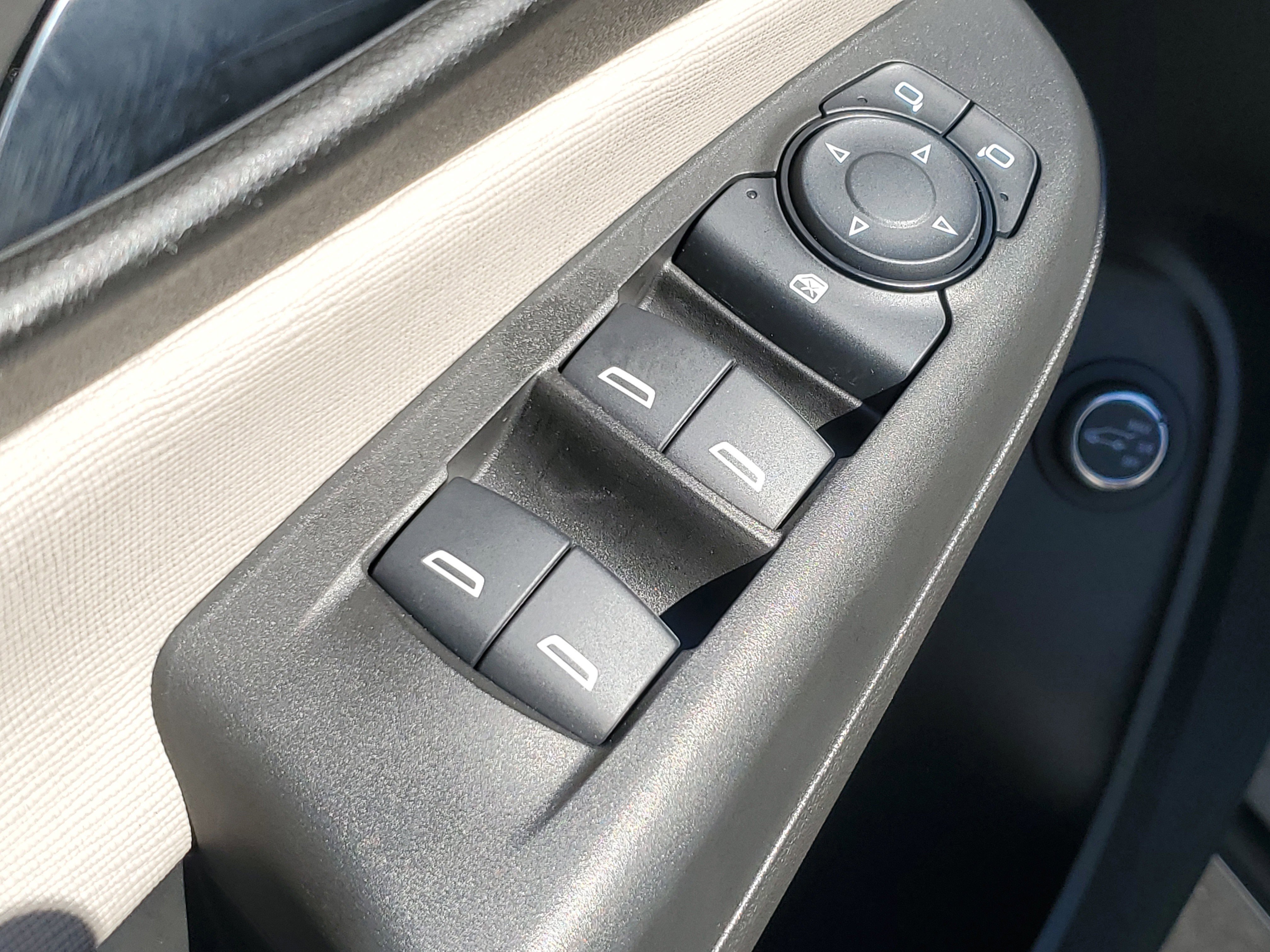 Used 2025 Buick Envista Avenir image 23