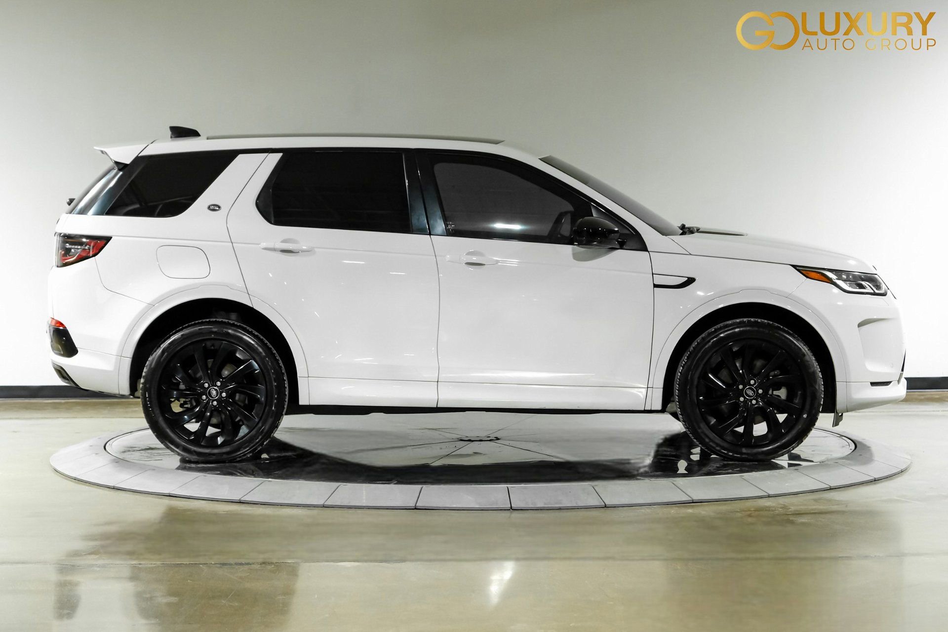 Used 2023 Land Rover Discovery Sport S R-Dynamic image 9