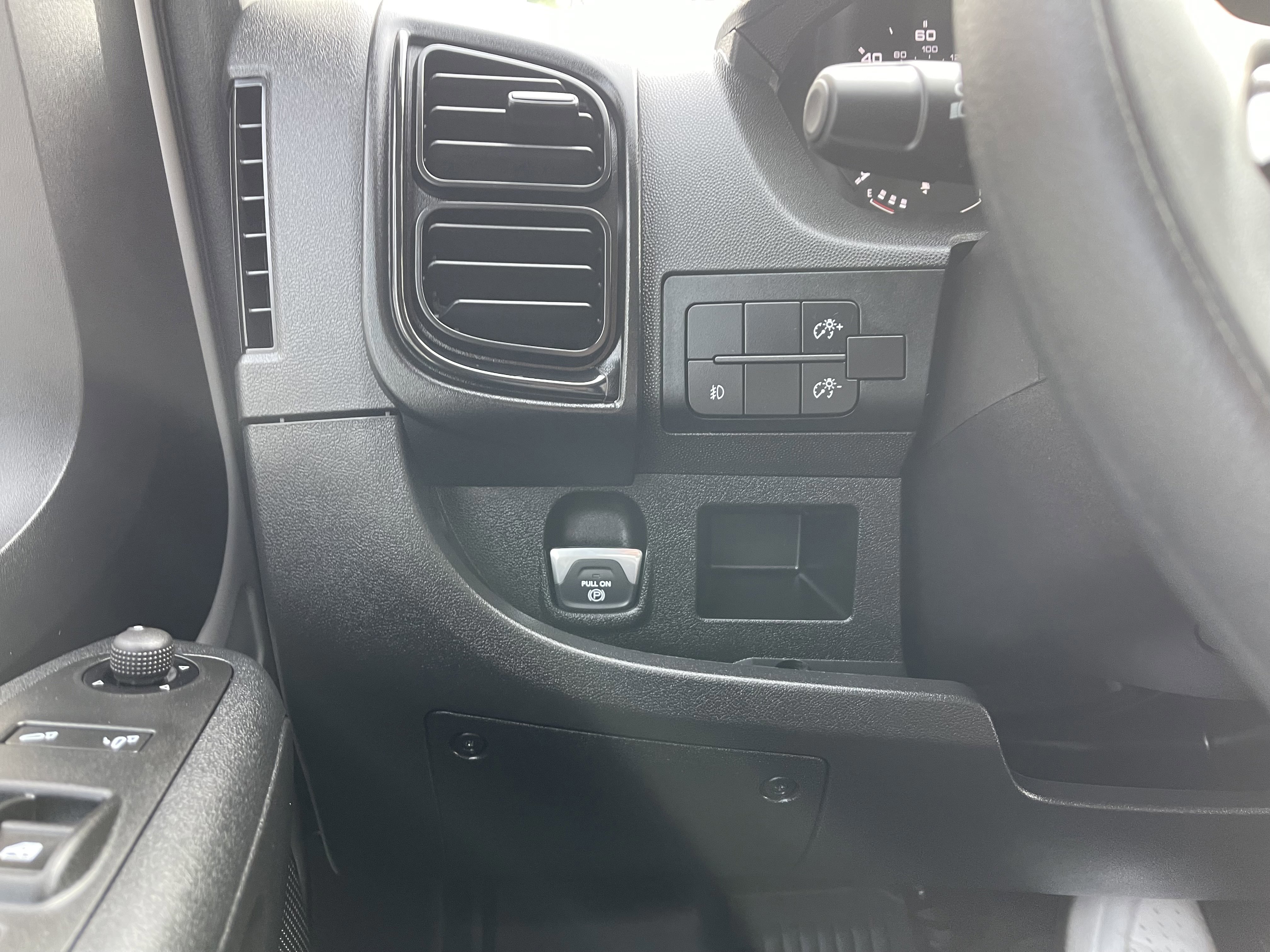 New 2025 RAM ProMaster 2500 w/ Convenience Group image 33