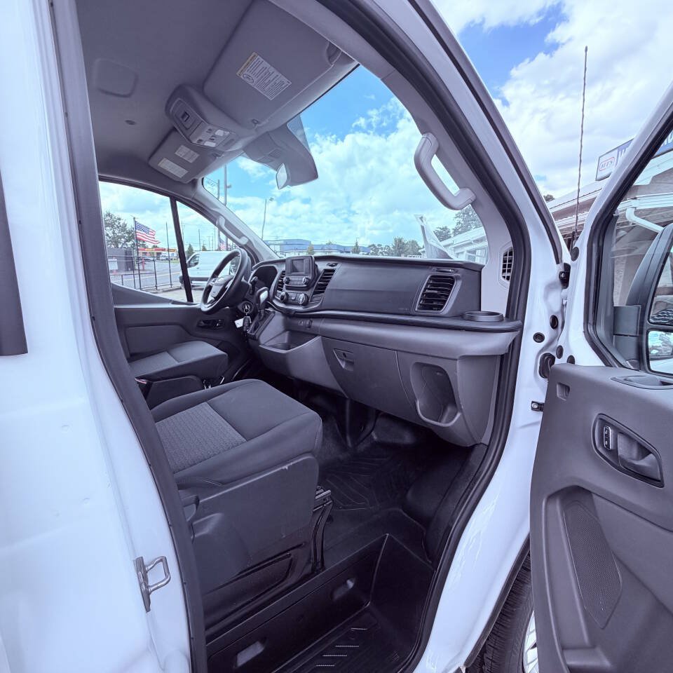 Used 2025 Ford Transit 250 Low Roof w/ Exterior Upgrade Package RWD image 14