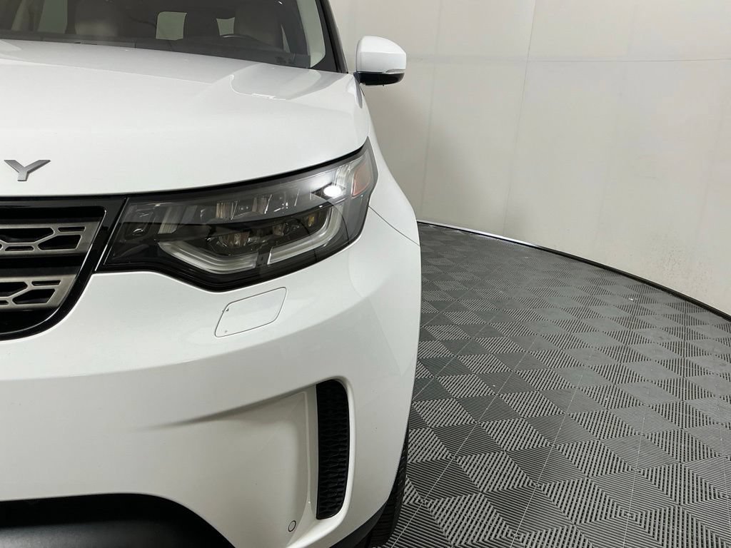 Used 2017 Land Rover Discovery SE AWD/4WD image 8