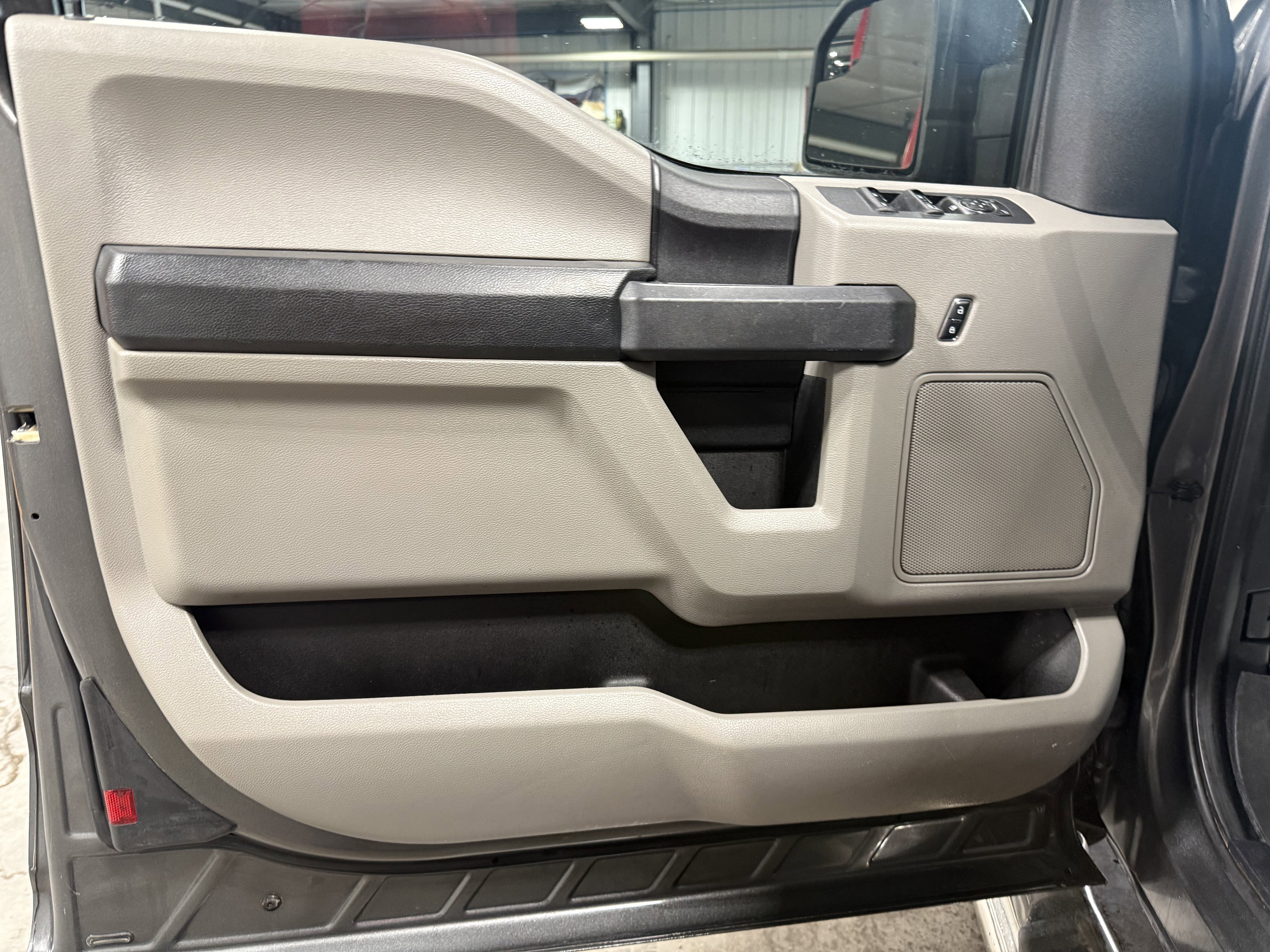 Used 2016 Ford F150 XL w/ Equipment Group 101A Mid AWD/4WD image 16