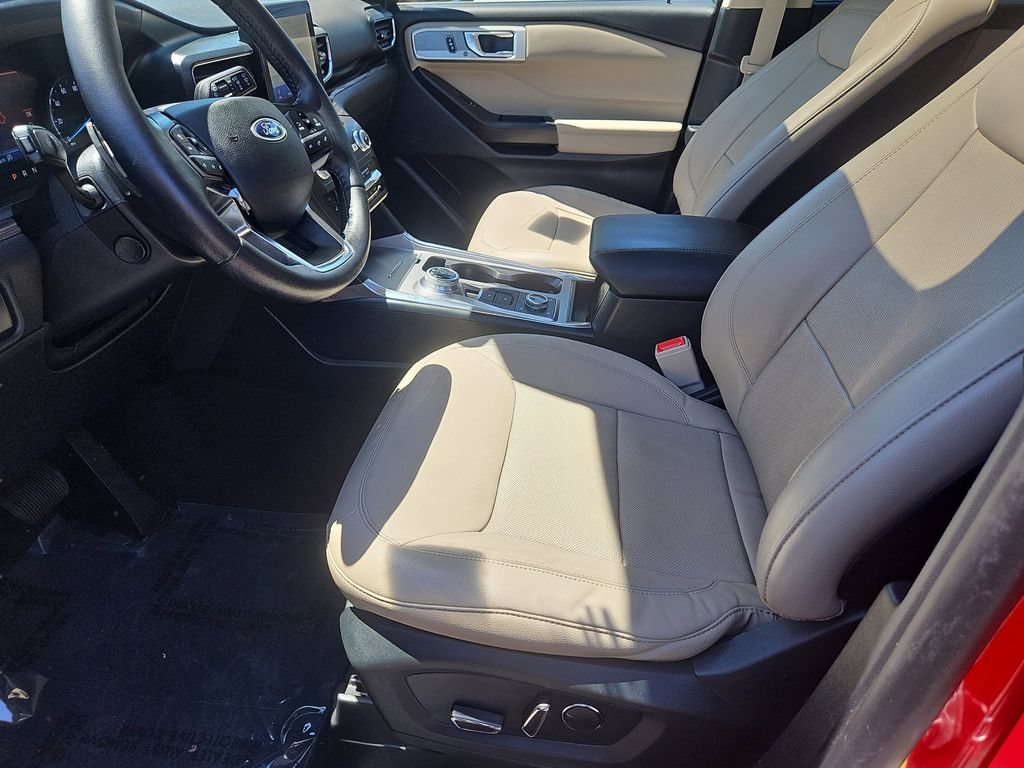 Used 2020 Ford Explorer Limited w/ Class III Trailer Tow Package AWD/4WD image 35