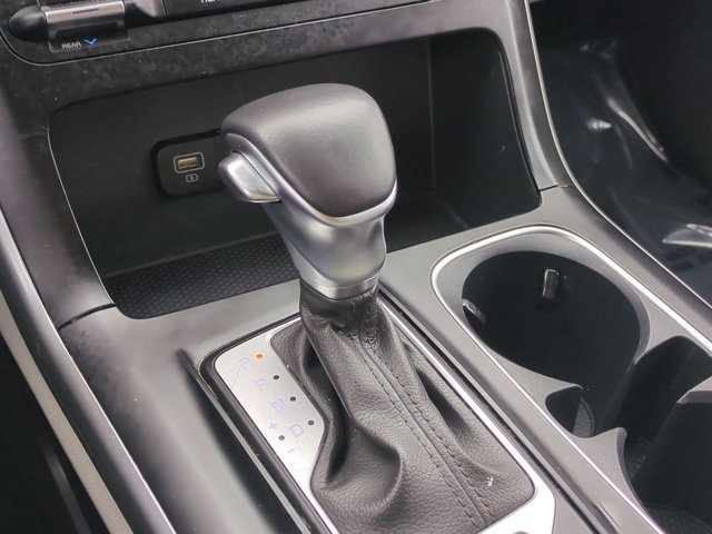 Used 2023 Kia Carnival LX image 11