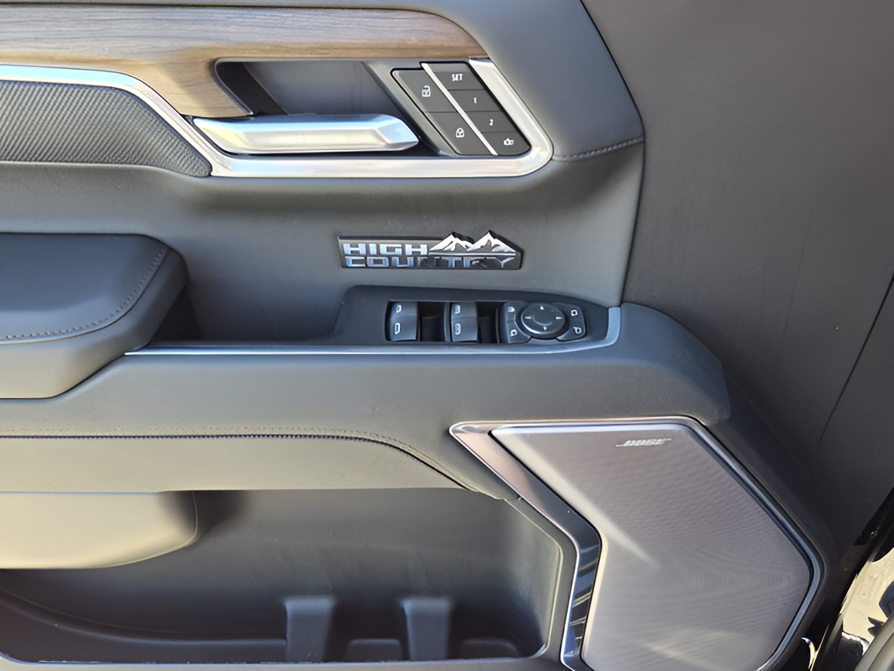 New 2026 Chevrolet Silverado 1500 High Country w/ Technology Package AWD/4WD image 29