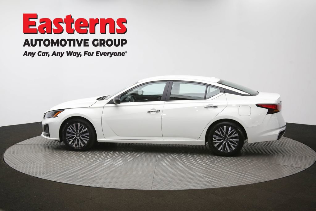 Used 2025 Nissan Altima 2.5 SV image 60