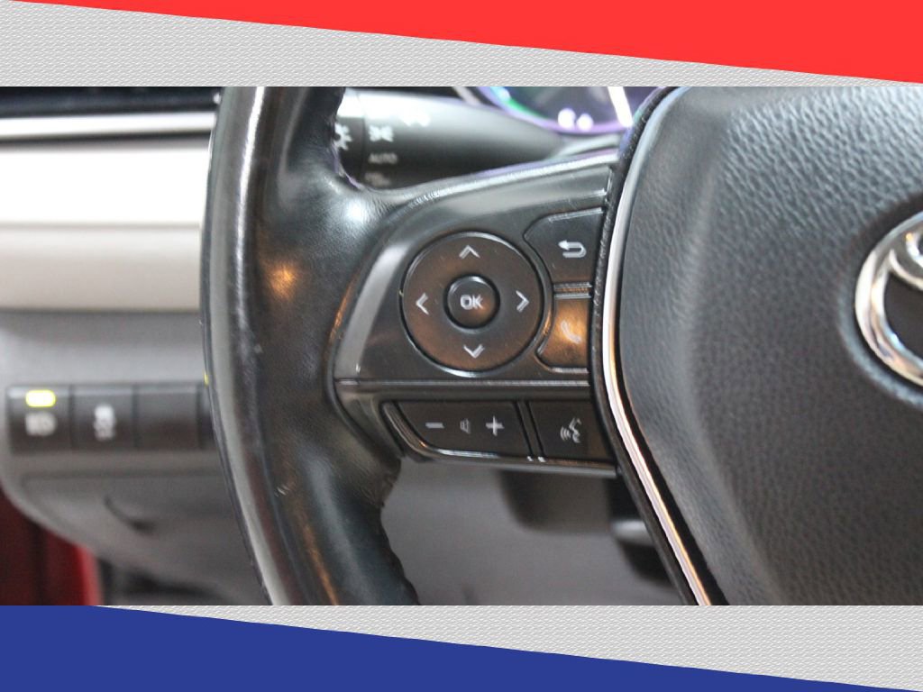 Used 2020 Toyota Camry SE w/ Carpet Mat Package image 17