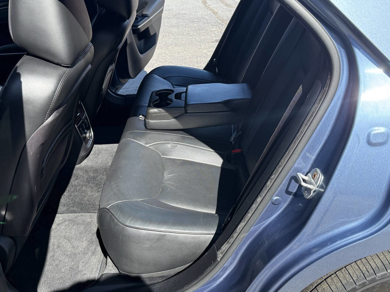 Used 2011 Chrysler 300 C image 19