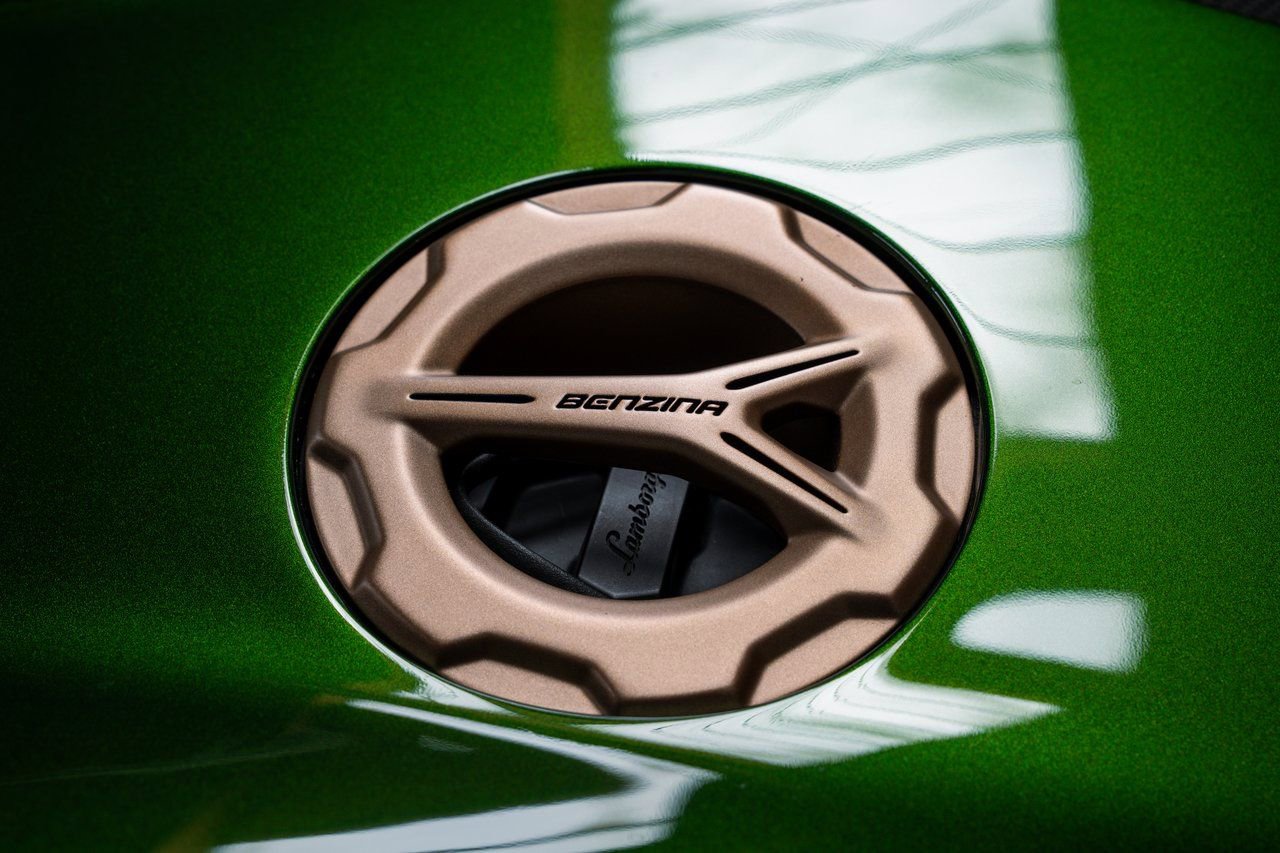 Used 2021 Lamborghini Sian Roadster image 59