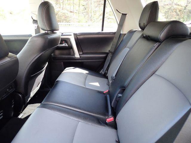 Certified 2019 Toyota 4Runner SR5 Premium AWD/4WD image 19