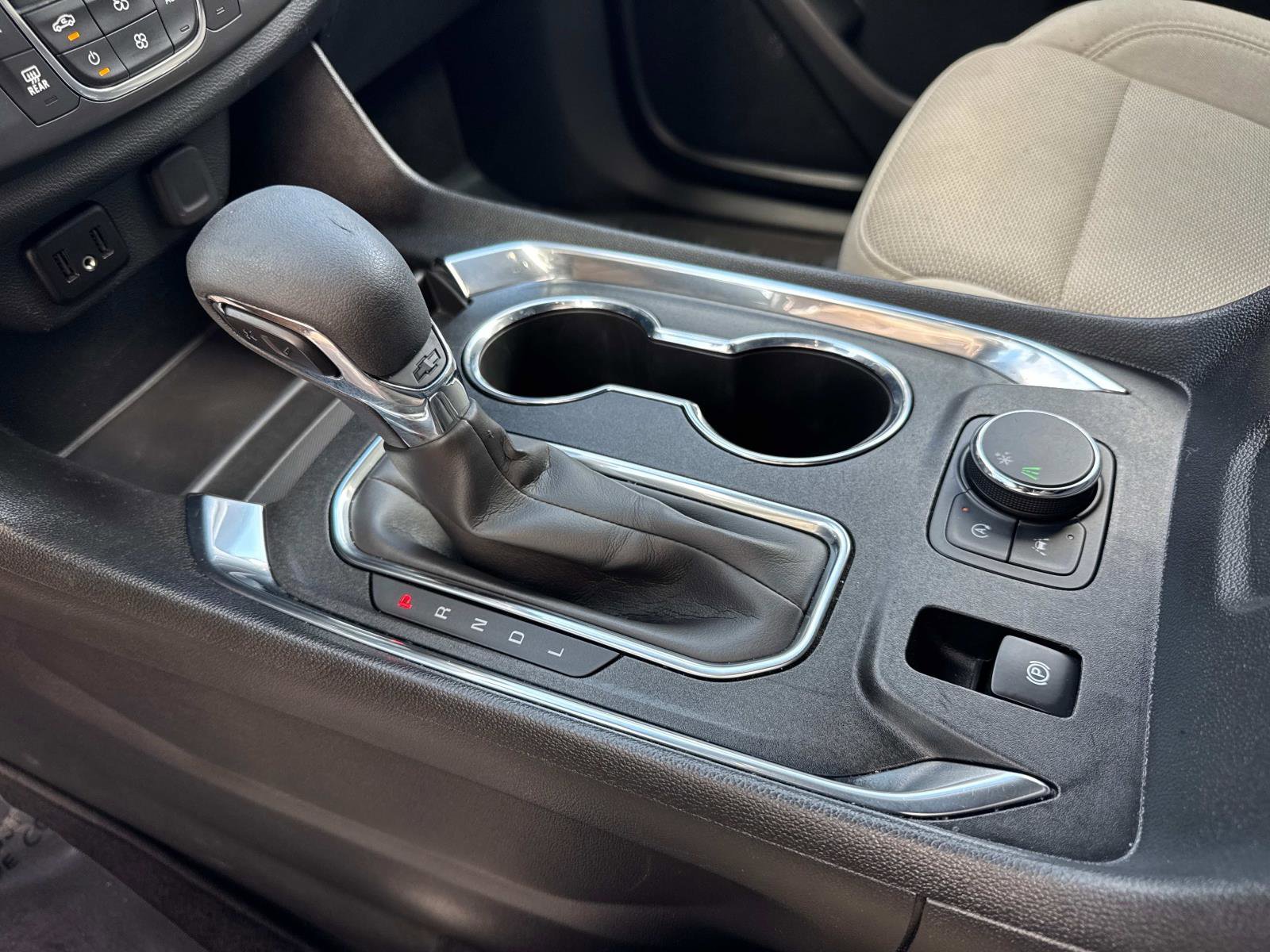 Used 2023 Chevrolet Traverse LS image 26