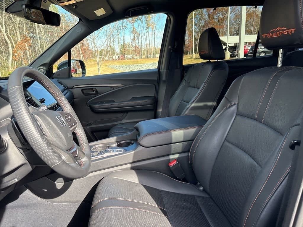 Used 2024 Honda Passport TrailSport image 11