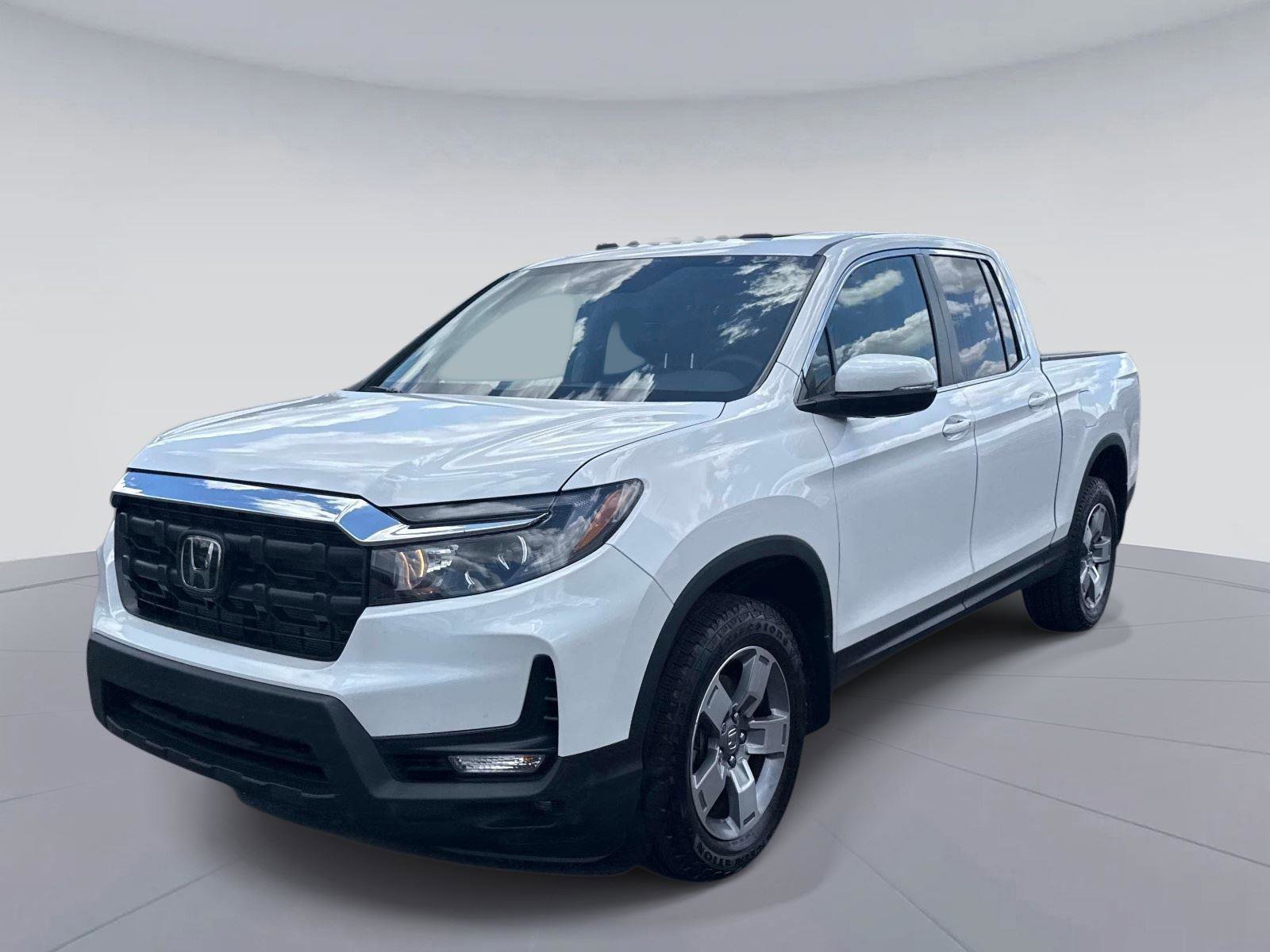 Certified 2025 Honda Ridgeline RTL image 8