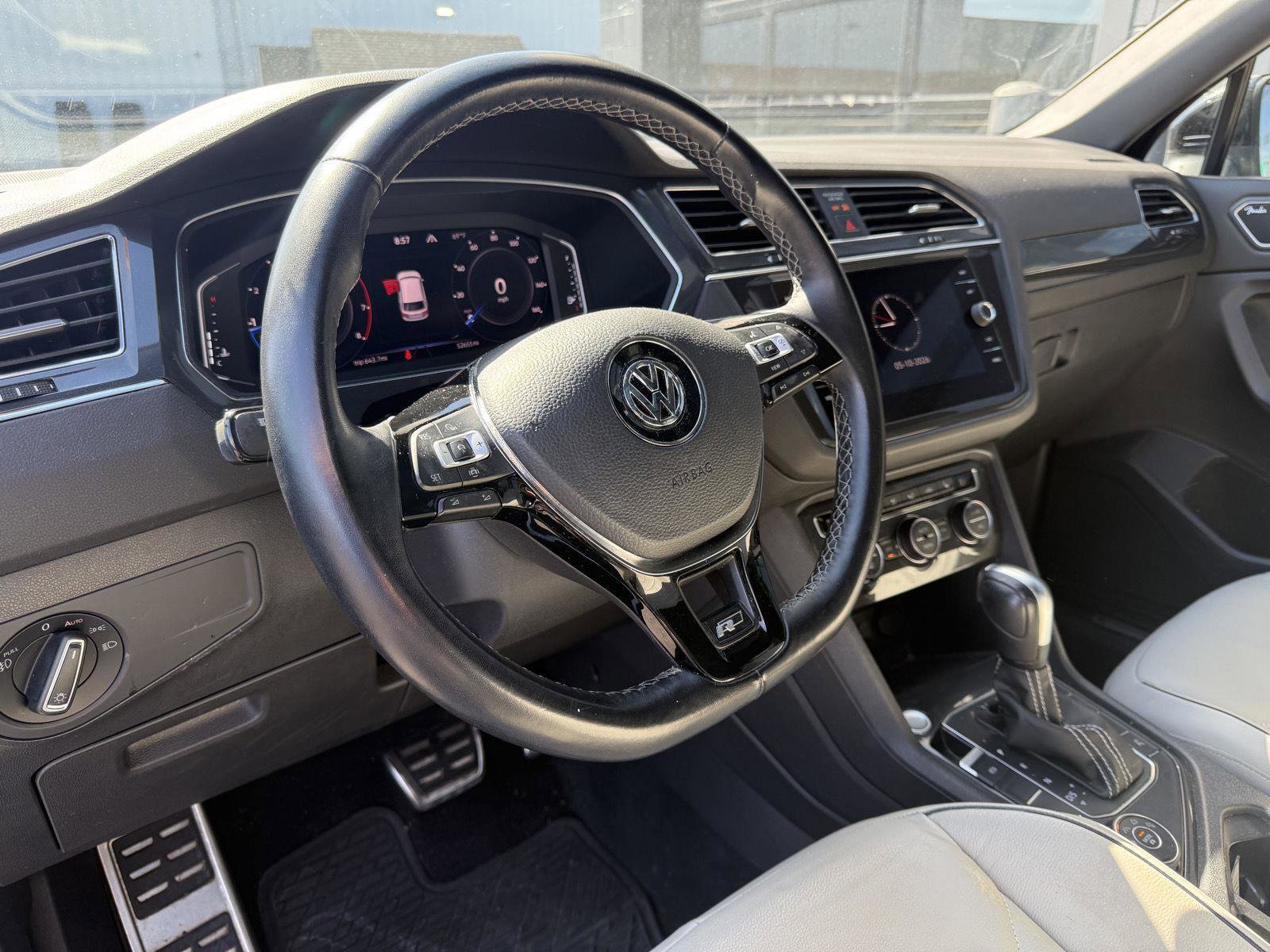Used 2021 Volkswagen Tiguan SEL Premium R-Line w/ 3rd Row Seat Package AWD/4WD image 12
