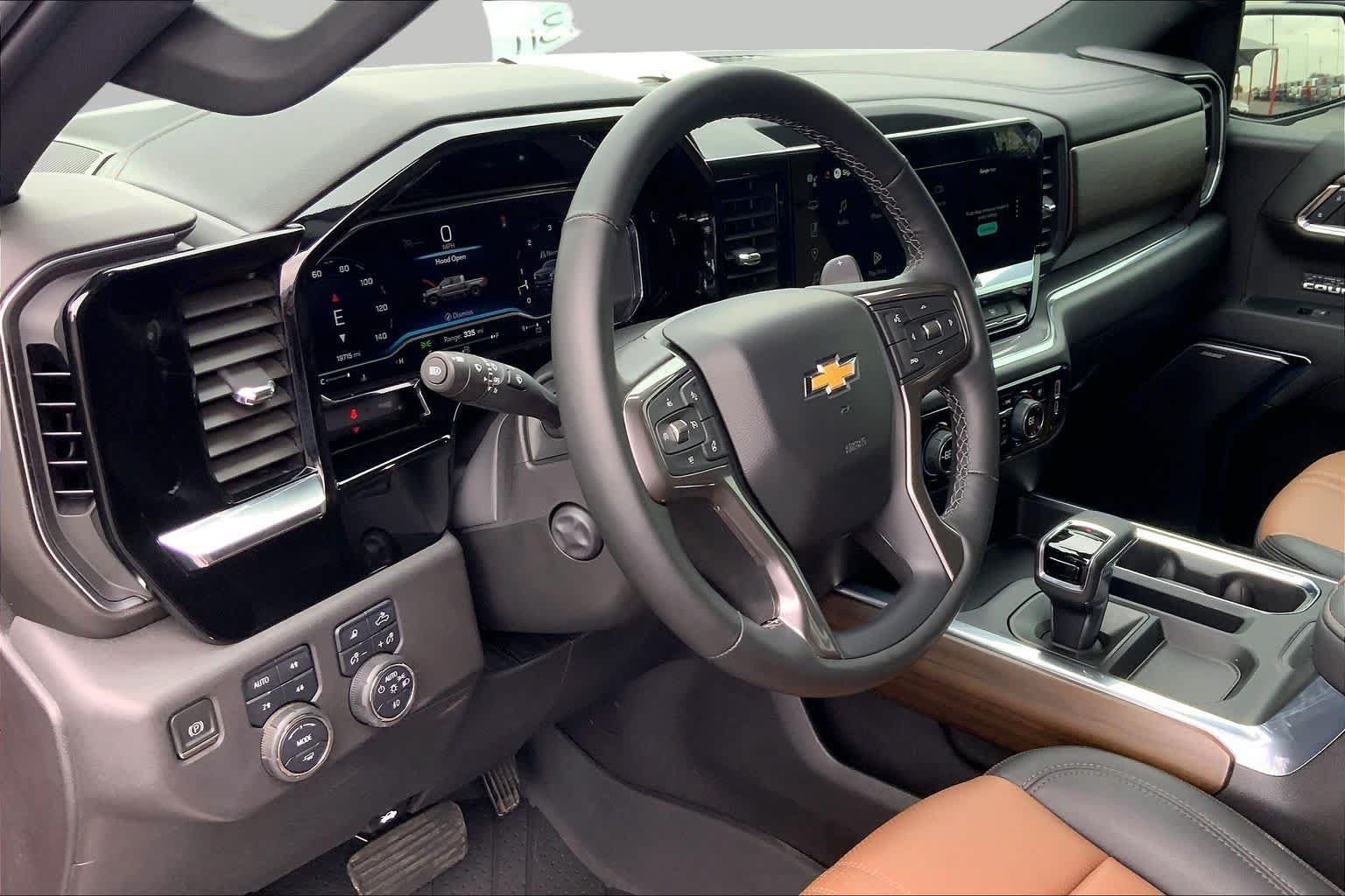 Used 2024 Chevrolet Silverado 1500 High Country w/ Z71 Off-Road Package AWD/4WD image 18