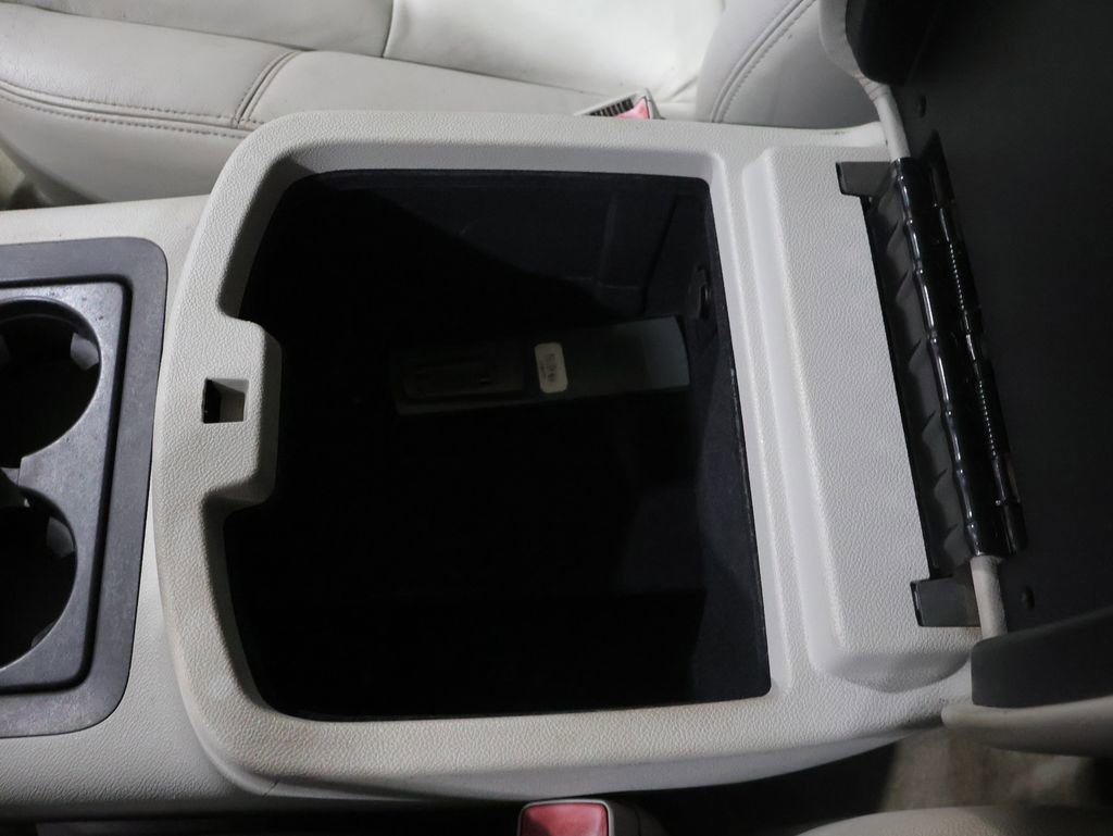 Used 2009 Chevrolet Suburban LT AWD/4WD image 28