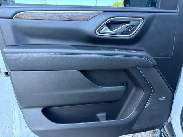 Used 2022 Chevrolet Suburban Premier AWD/4WD image 21