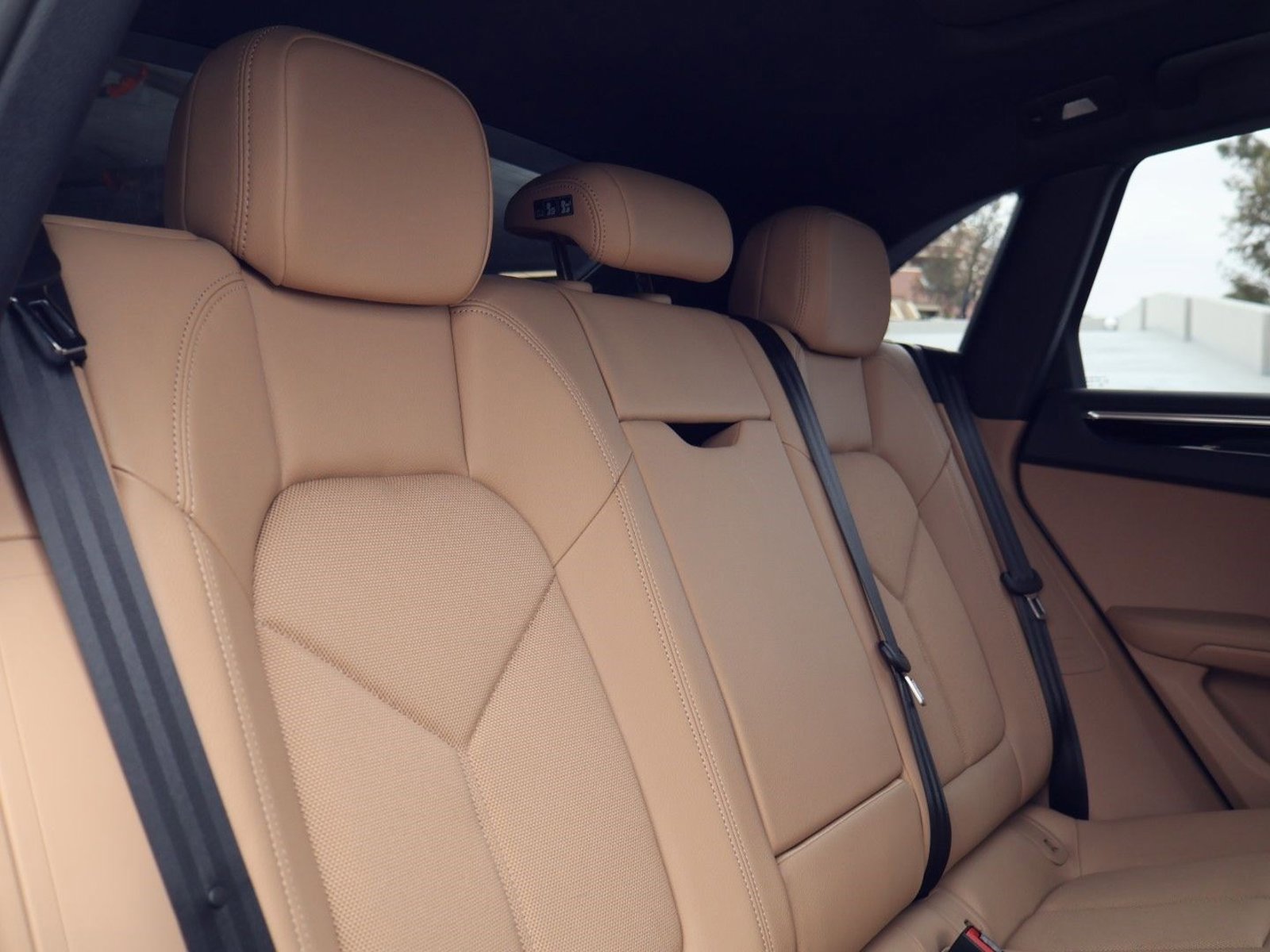 Certified 2025 Porsche Macan image 23