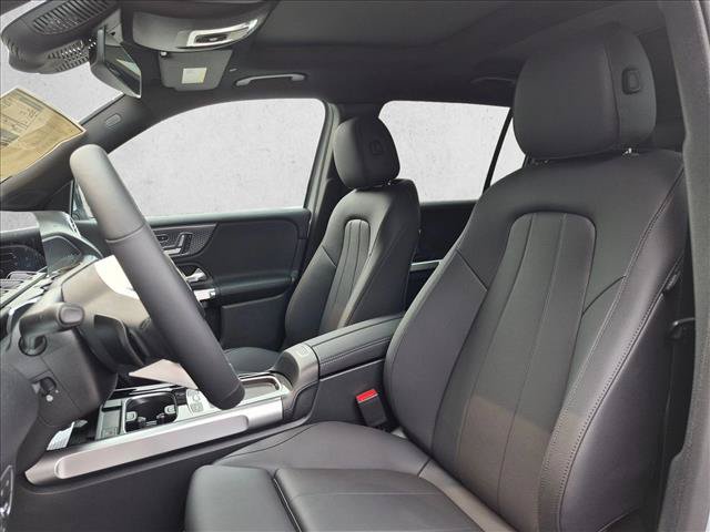 New 2026 Mercedes-Benz GLB 250 4MATIC image 4