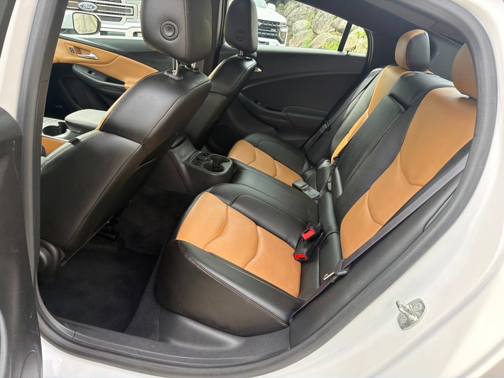 Used 2016 Chevrolet Volt Premier w/ Driver Confidence Package FWD image 18