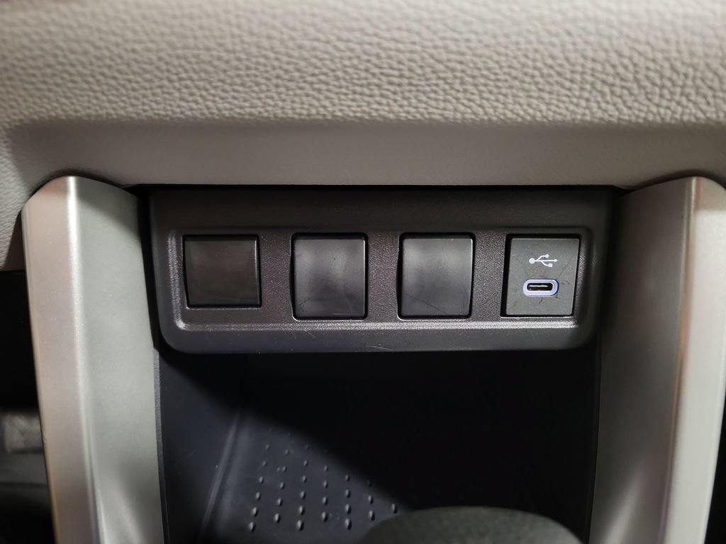 Used 2025 Toyota Corolla Cross L FWD image 18