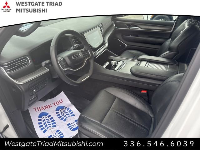 Used 2024 Jeep Wagoneer L Series II w/ Flexible Seating Group image 5