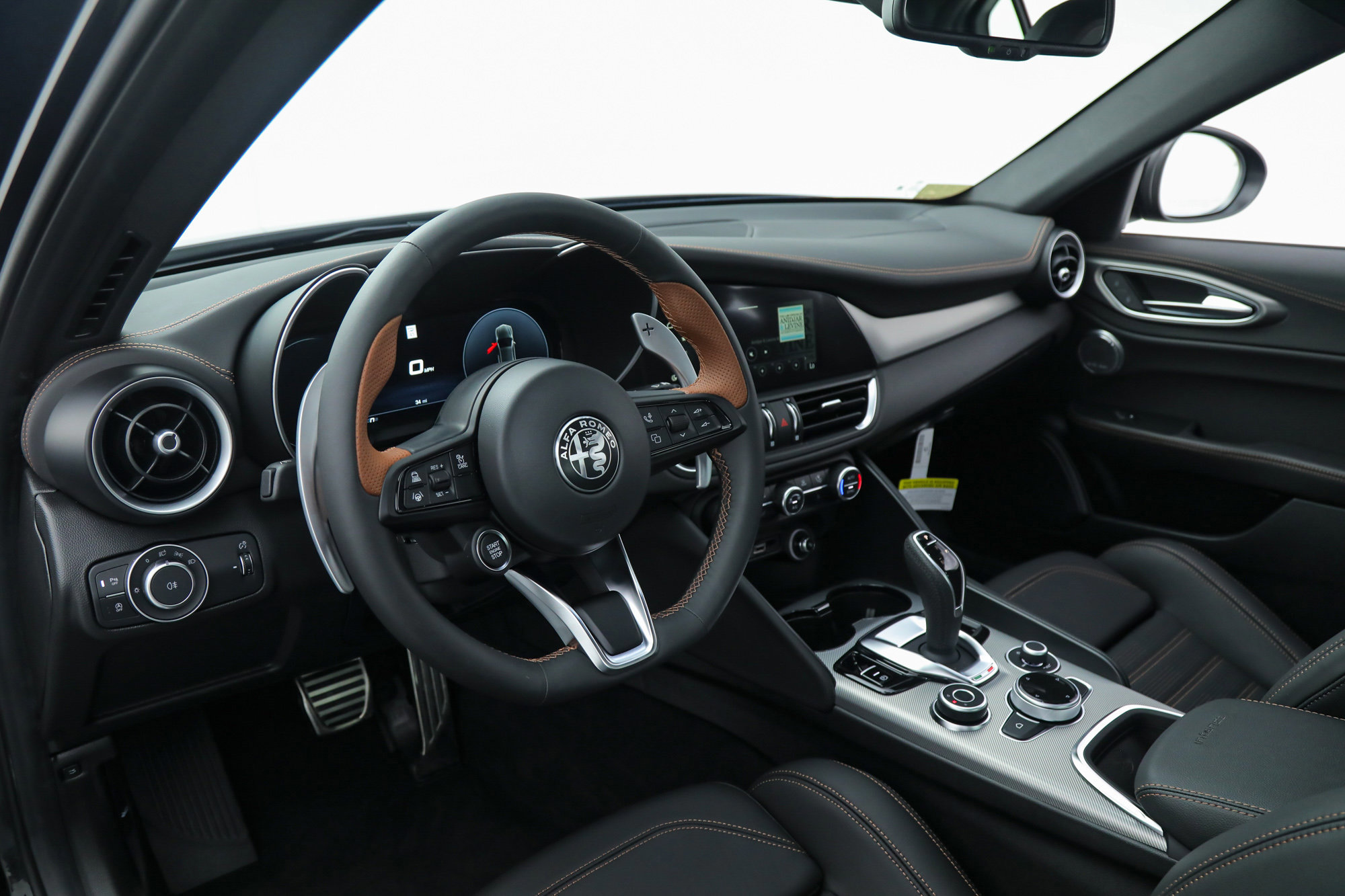 New 2025 Alfa Romeo Giulia w/ Driving Assist Package image 34