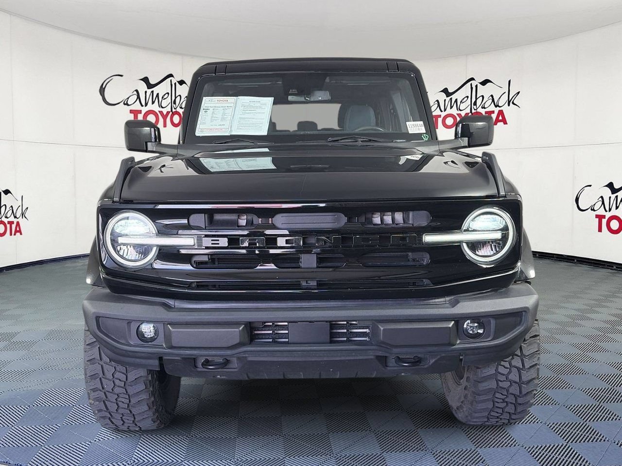 Used 2022 Ford Bronco Outer Banks AWD/4WD image 2
