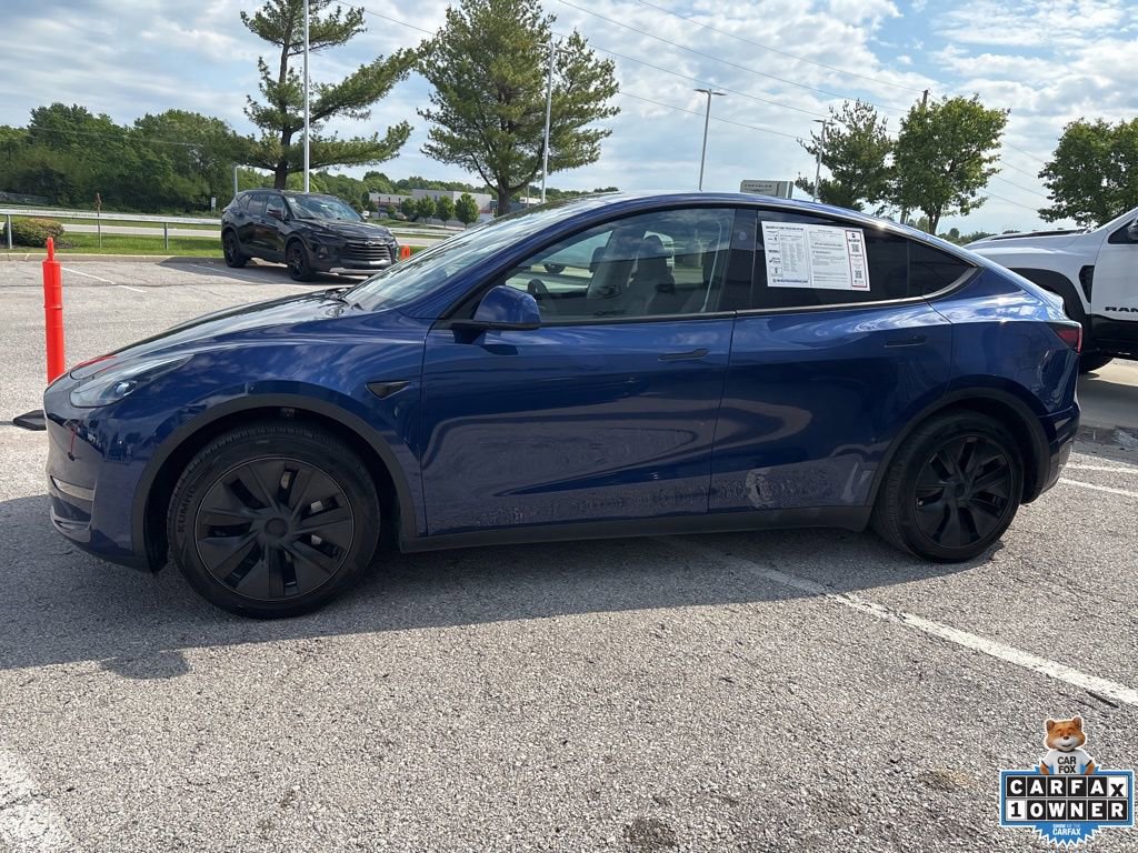 Used 2024 Tesla Model Y Long Range RWD image 16