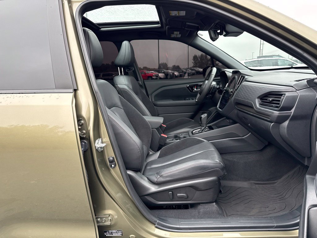 Used 2025 Subaru Forester Touring AWD/4WD image 11