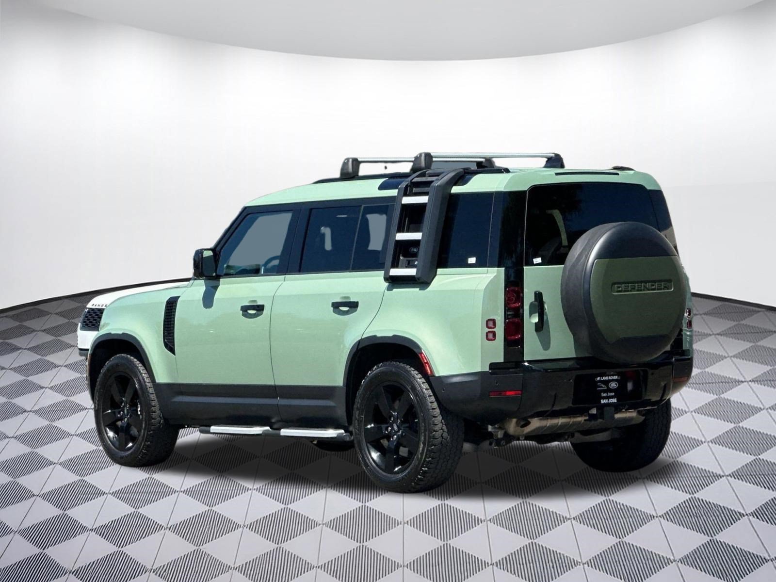 Used 2023 Land Rover Defender 110 75th Limited Edition AWD/4WD image 3