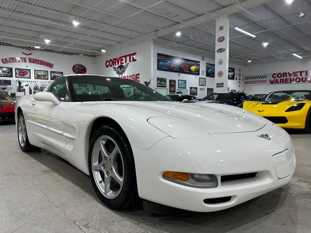 Used 2003 Chevrolet Corvette Coupe RWD image 4