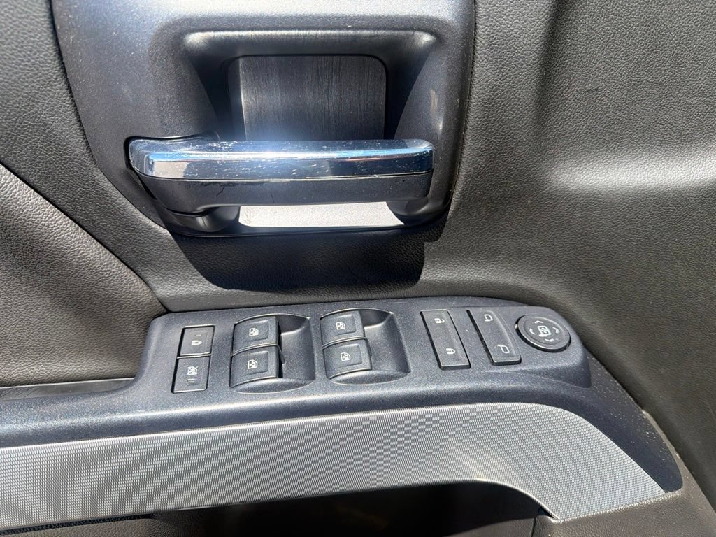 Used 2018 Chevrolet Silverado 1500 LT w/ All Star Edition AWD/4WD image 12