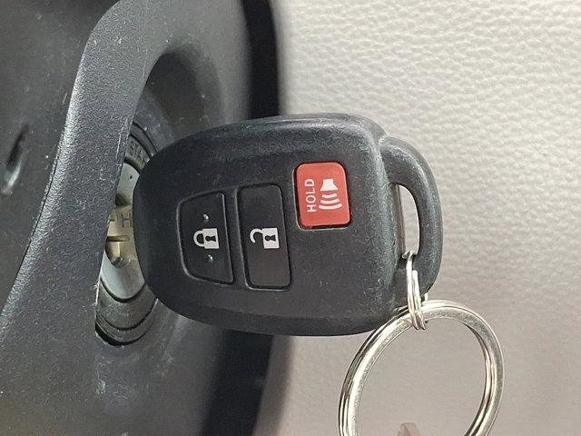 Certified 2022 Toyota Corolla Cross L image 23