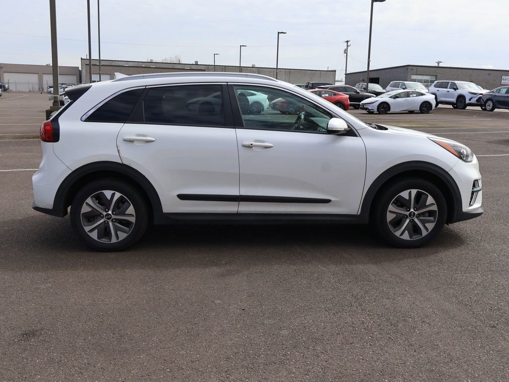 Used 2020 Kia Niro EX image 7