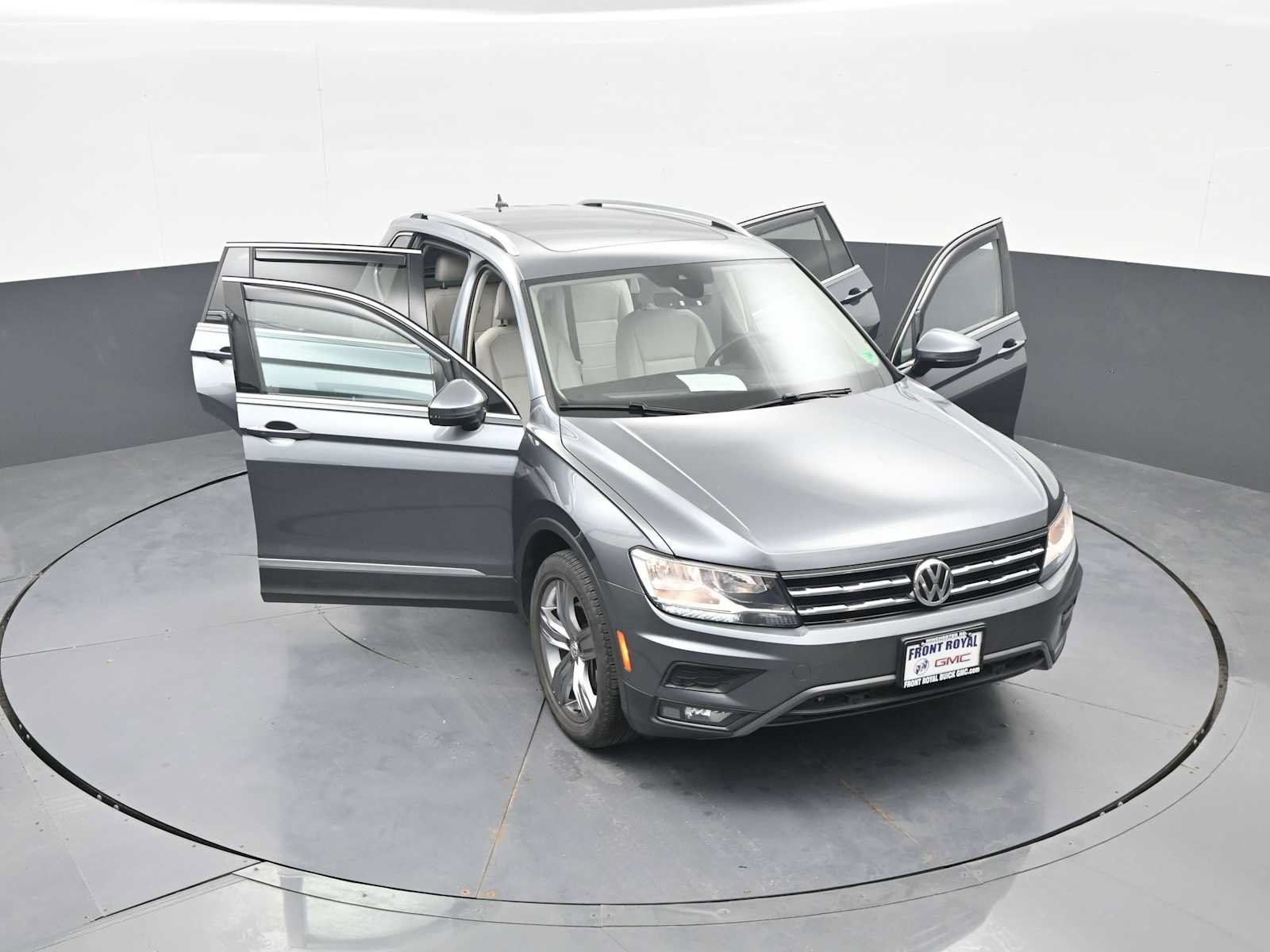 Used 2021 Volkswagen Tiguan SEL AWD/4WD image 45