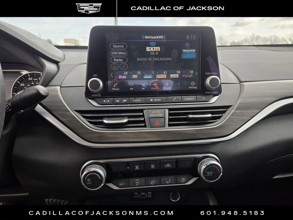 Used 2025 Nissan Altima 2.5 SV video 3