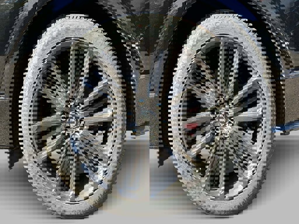 New 2026 Cadillac Lyriq V image 12