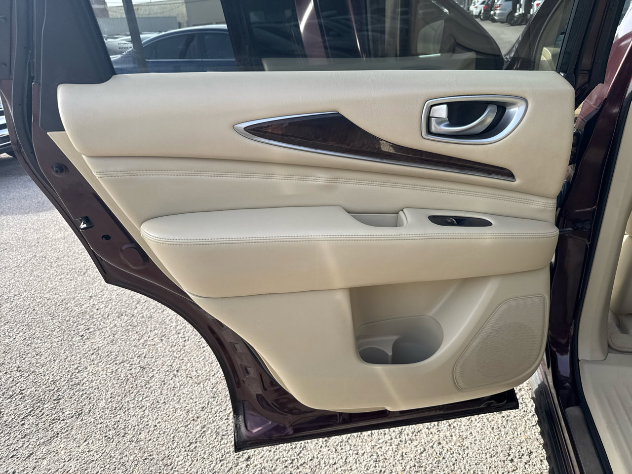 Used 2013 INFINITI JX35 AWD w/ Premium Pkg image 19