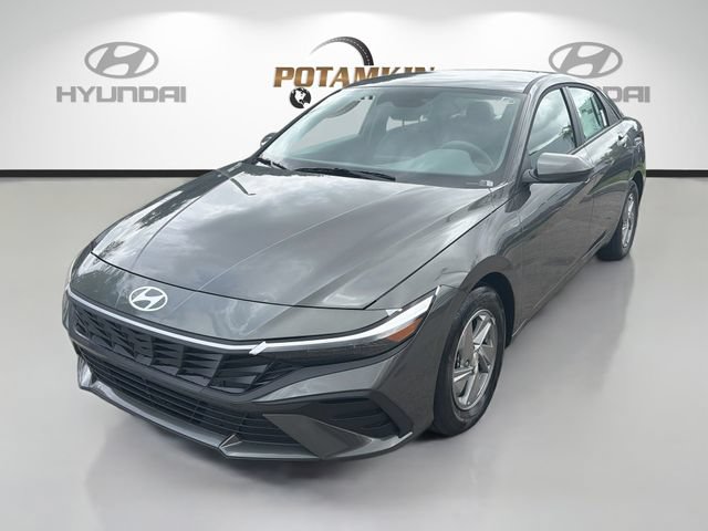 New 2026 Hyundai Elantra SE