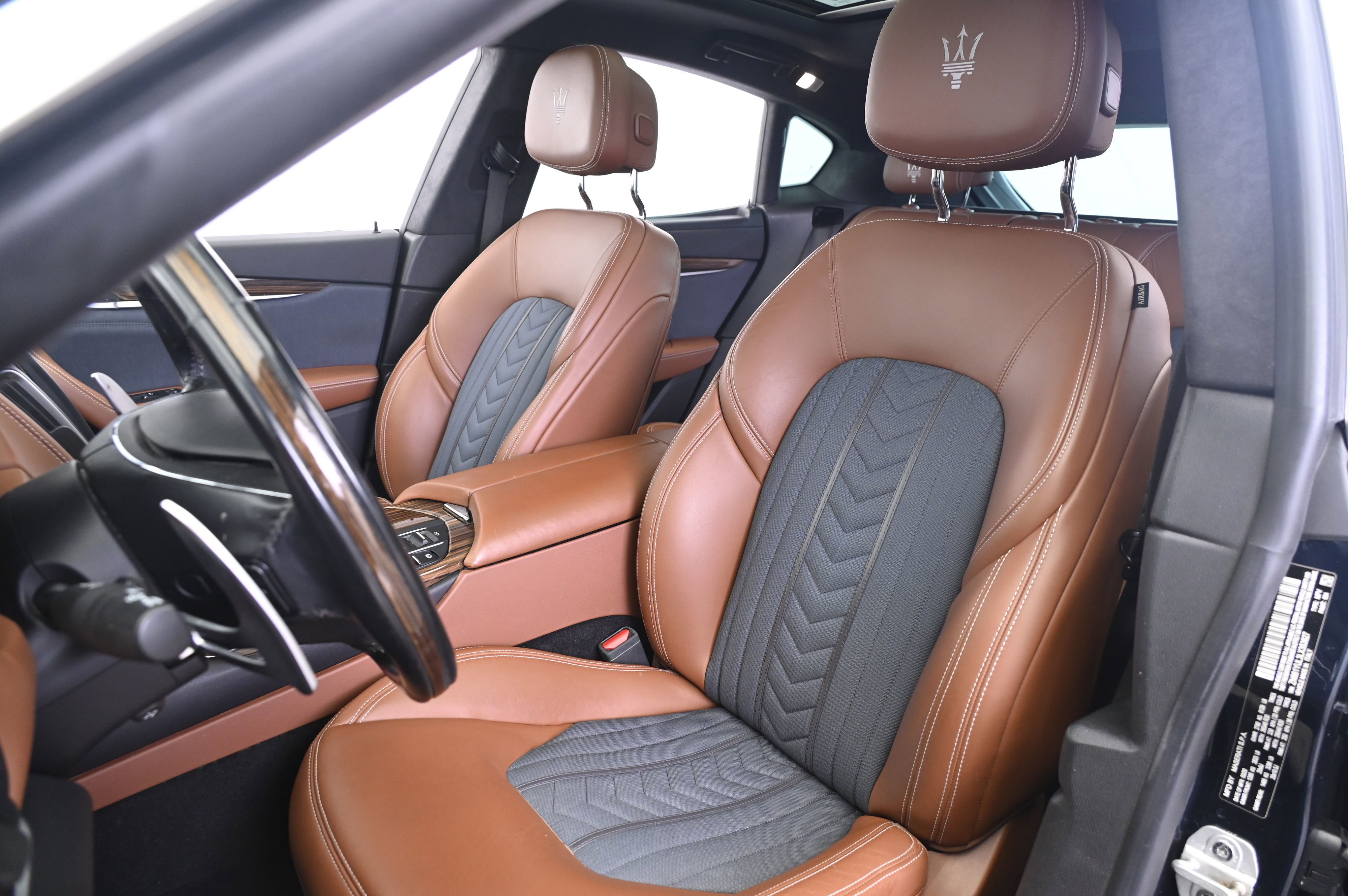 Used 2020 Maserati Levante S GranLusso AWD/4WD image 30
