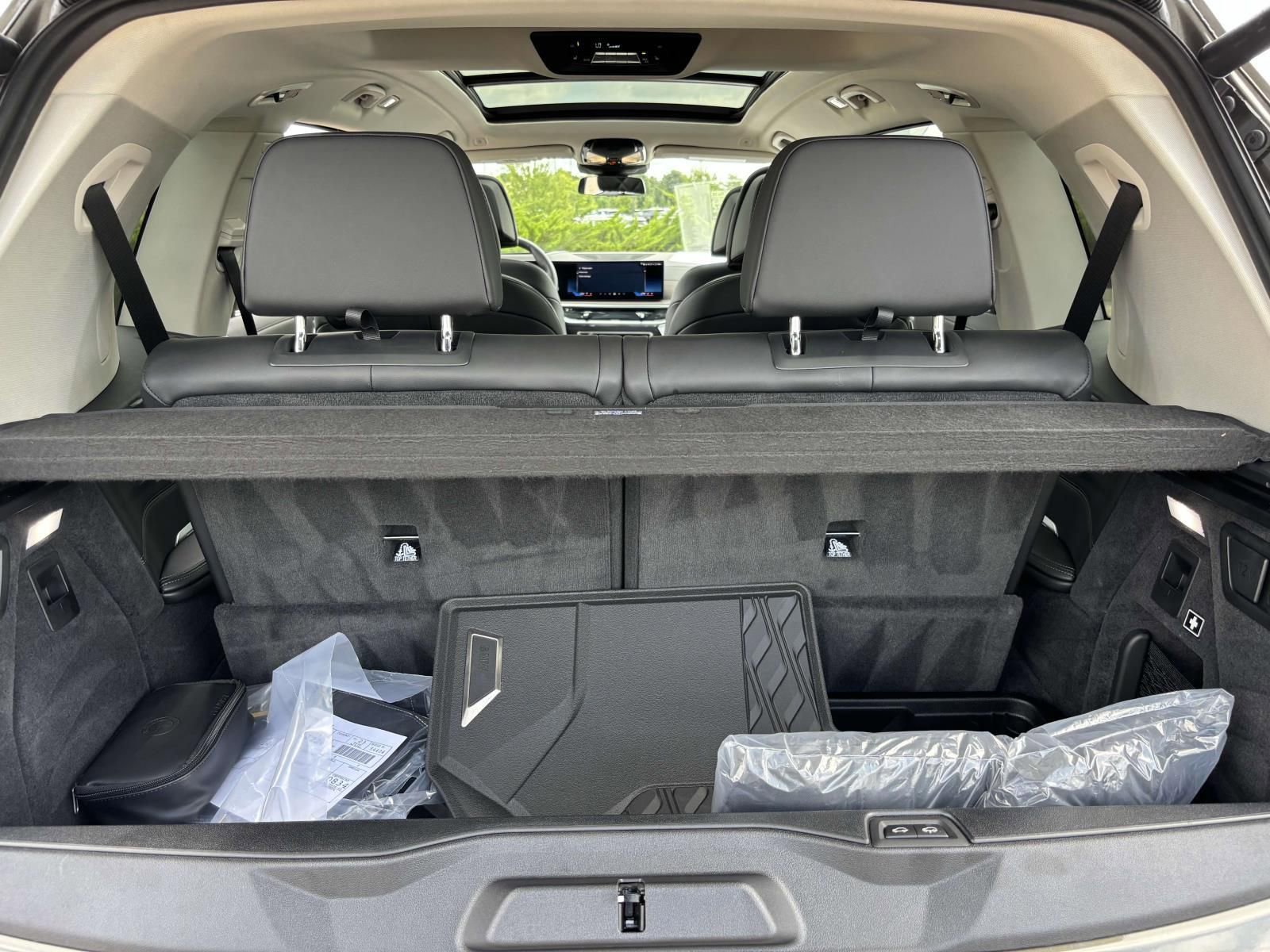 New 2026 BMW X7 xDrive40i w/ Premium Package image 9