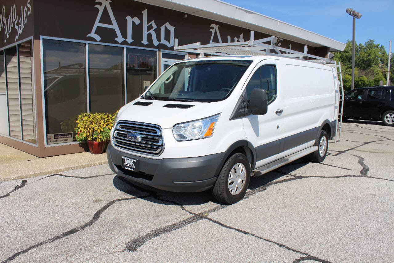 Used 2018 Ford Transit 250 130 Low Roof w/ Exterior Upgrade Package image 2