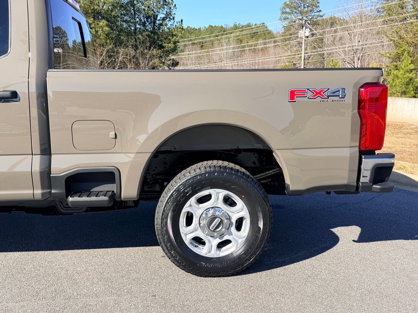 New 2026 Ford F250 XLT w/ FX4 Off-Road Package AWD/4WD image 6