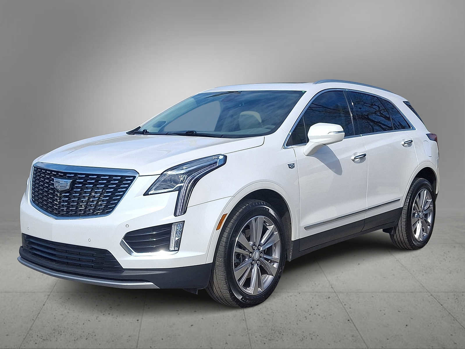 Used 2024 Cadillac XT5 Premium Luxury image 1