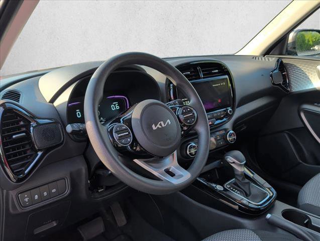 Used 2025 Kia Soul S FWD image 9