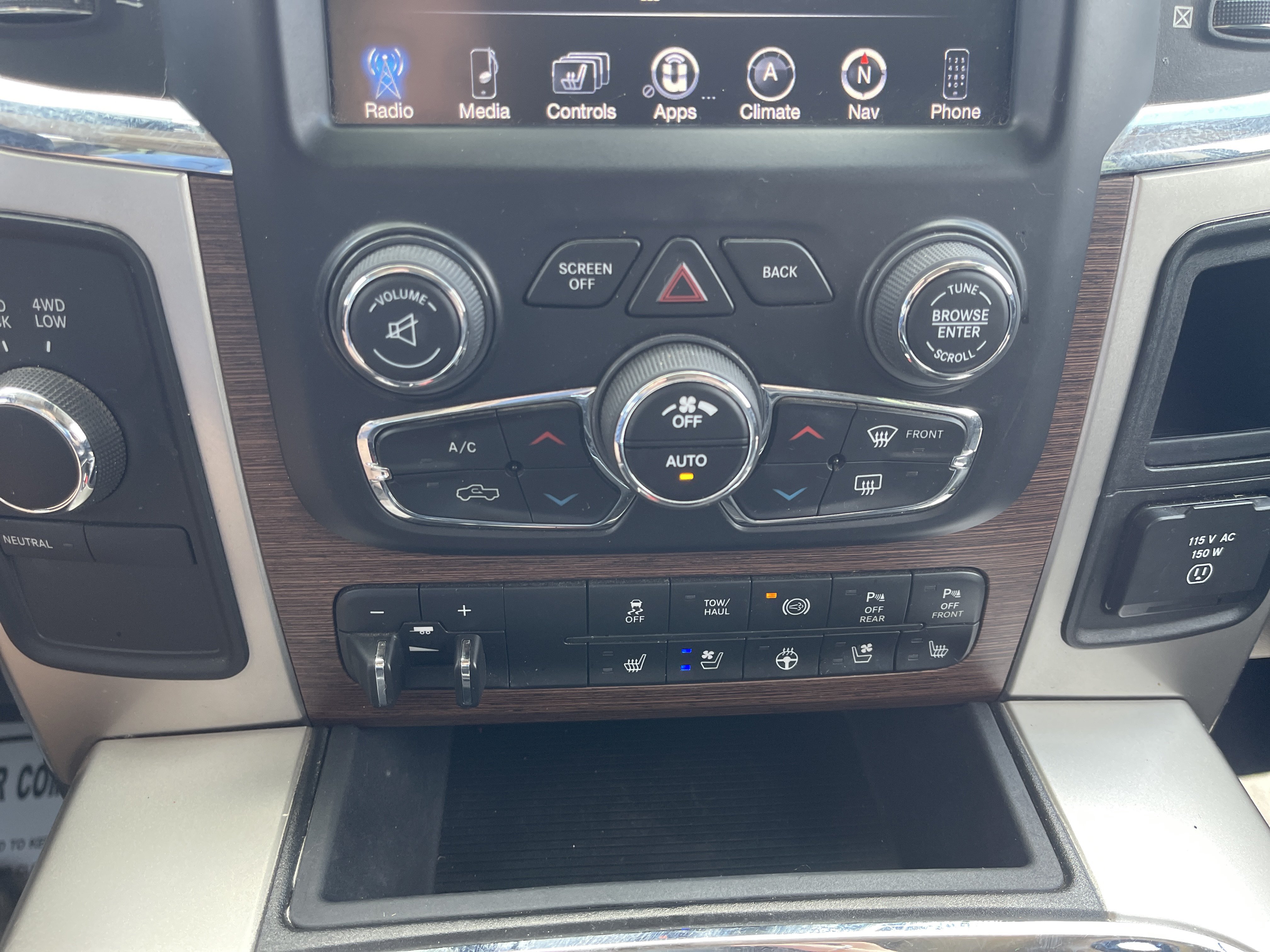 Used 2017 RAM 3500 Laramie w/ Sport Appearance Group AWD/4WD image 32