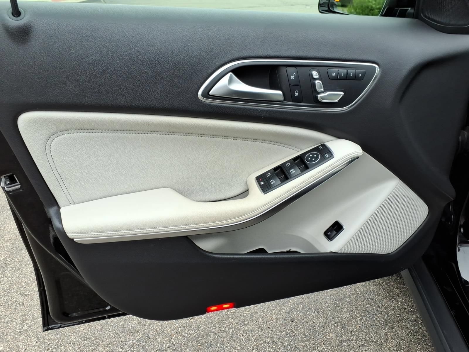 Certified 2018 Mercedes-Benz GLA 250 4MATIC image 16